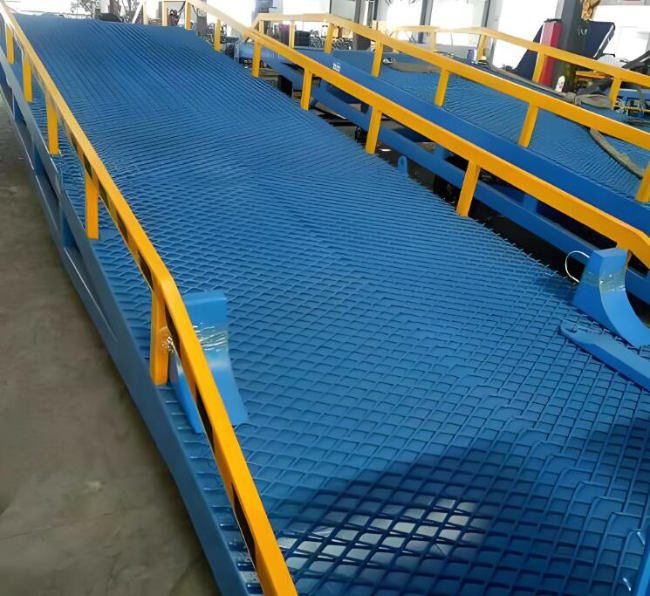 台前移动式液压登车桥